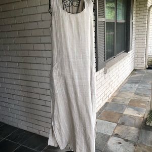 Beautiful linen Garnet Hill maxi dress.